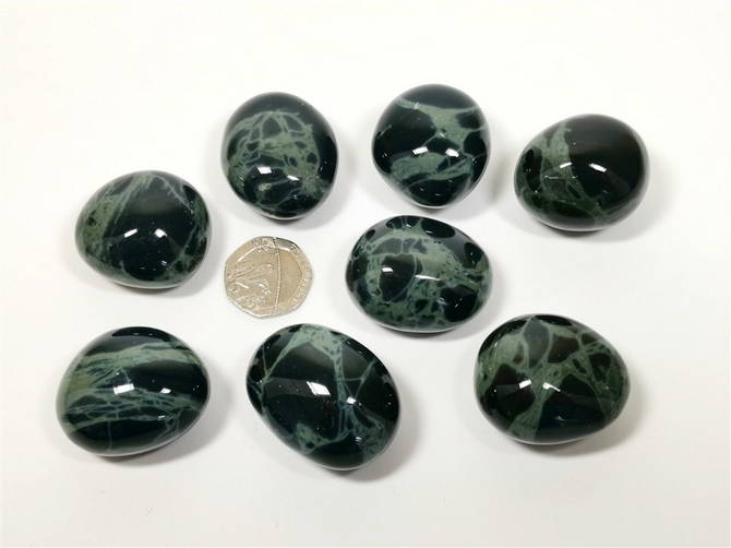 Obsidian - Spiderweb, Tumble Stone
